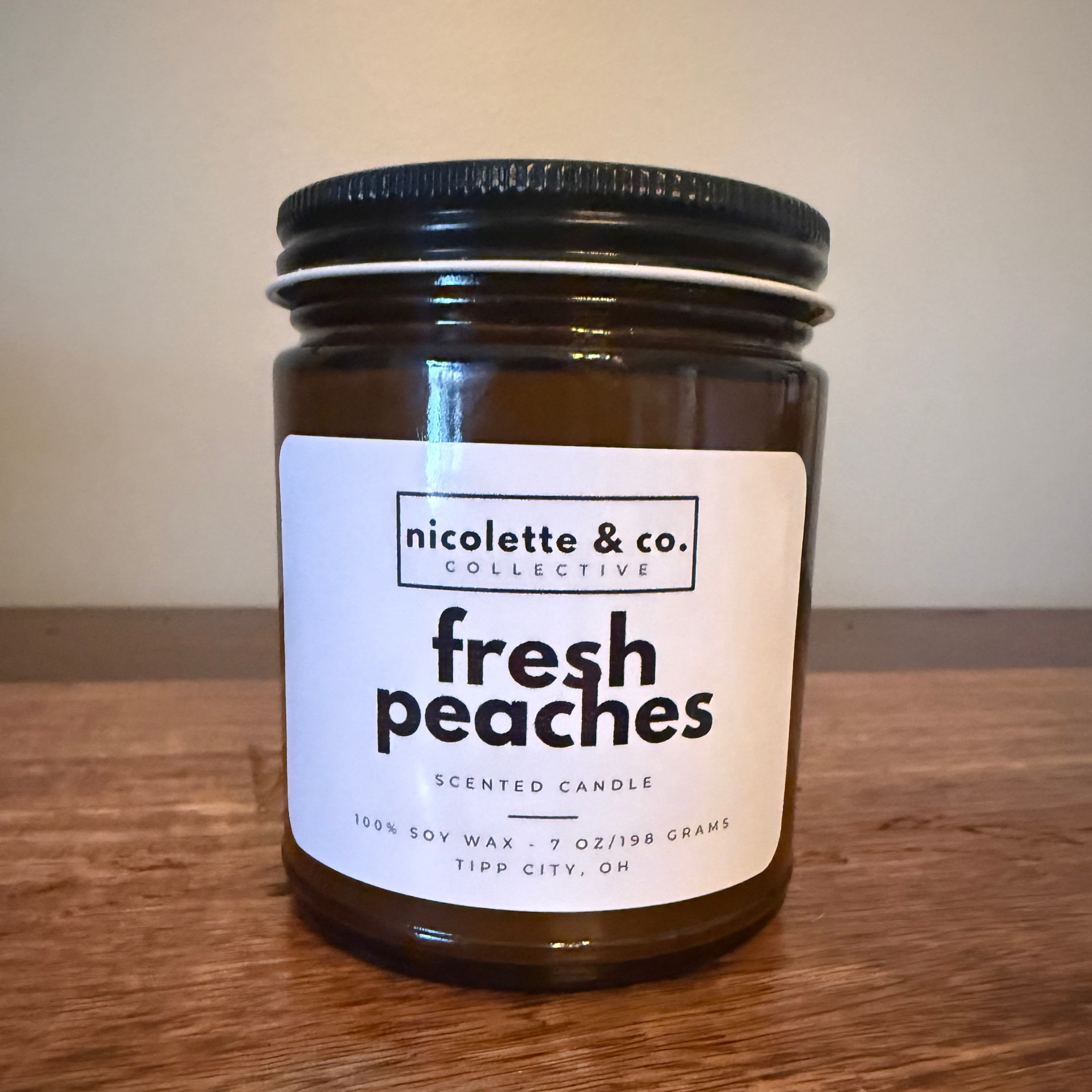 fresh peaches candle