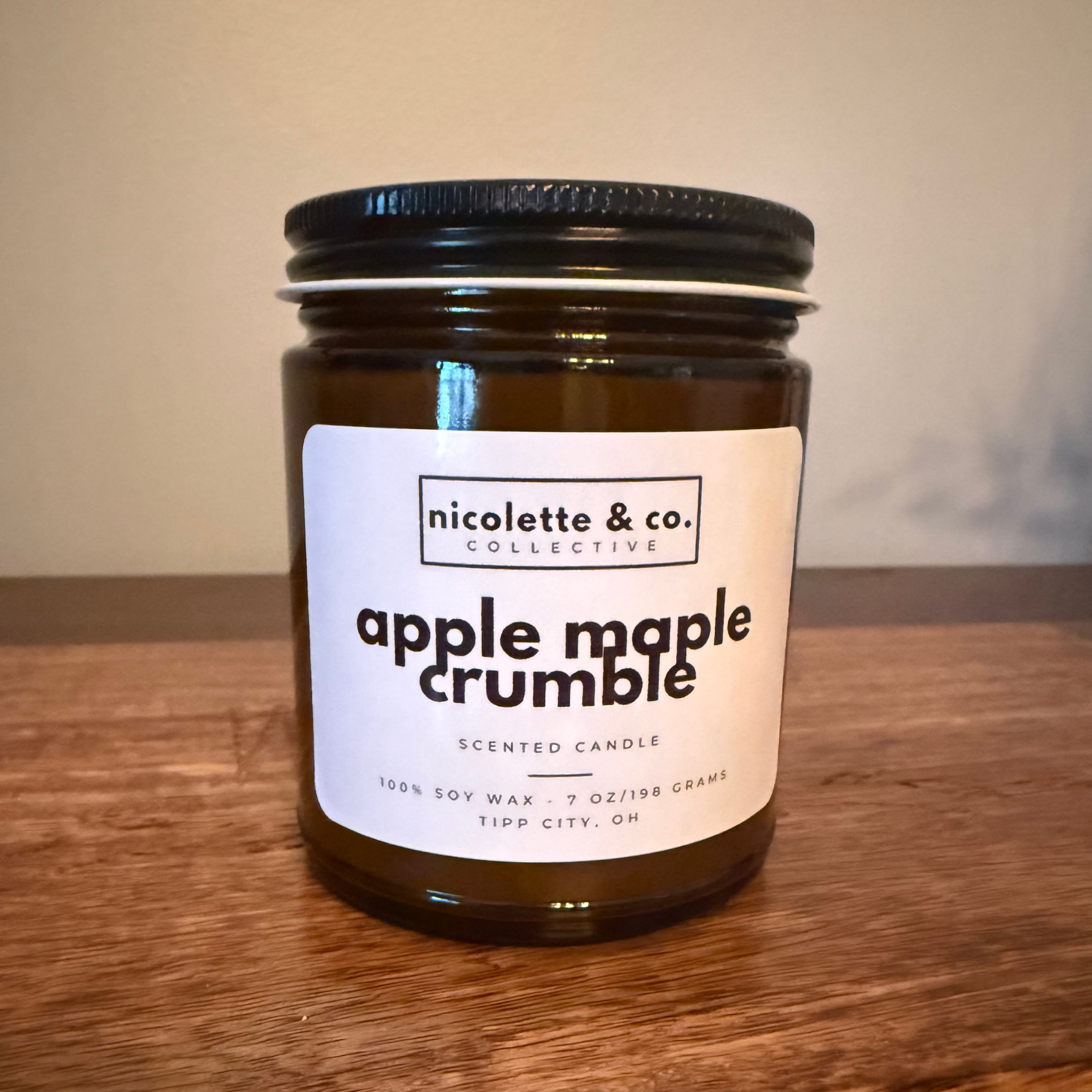 apple maple crumble candle